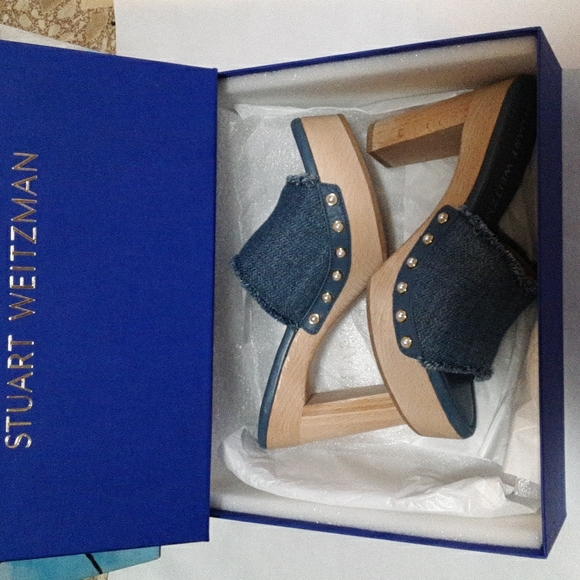 Stuart Weitzman Pearl Clogs - Picture 6 of 7